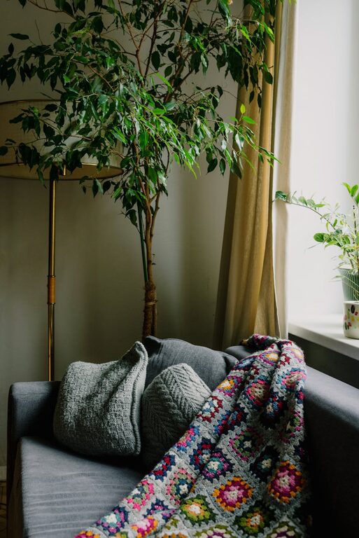 Affordable Tips for a Cozy and Inviting Home Environment